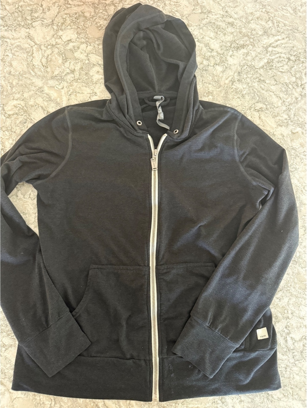 Vuori Women's Halo Performance Hoodie 2.0 in black Sz S